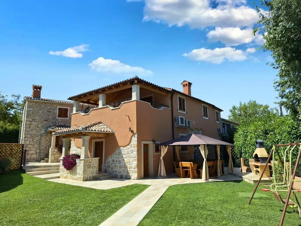 Villa Dajana In Zajci - Haus Fuer 8-10 Personen Potpican