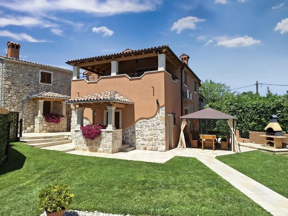 Villa Dajana In Zajci - Haus Fuer 8-10 Personen Potpican