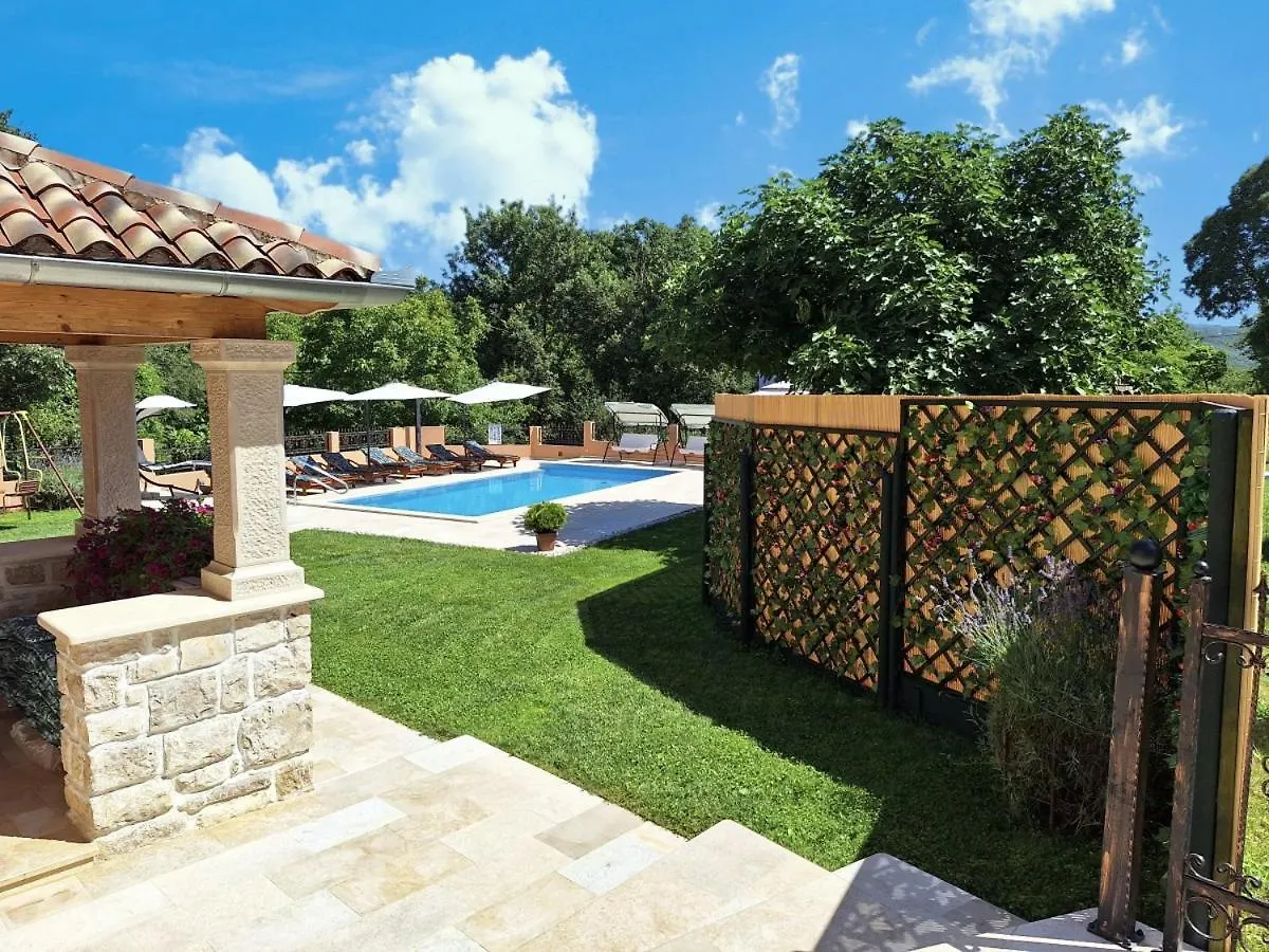 Villa Dajana In Zajci - Haus Fuer 8-10 Personen Potpican