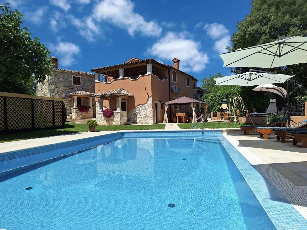 Villa Dajana In Zajci - Haus Fuer 8-10 Personen Potpican